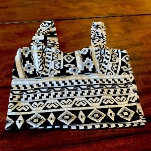 Fun summer top!! Show off that tan!